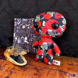 peluche poupée kalice kroc fleur rouge