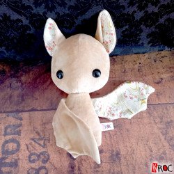 kroc peluche doudou chauve souris japonais beige fleurs