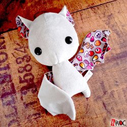 kroc peluche doudou chauve souris halloween bonbon