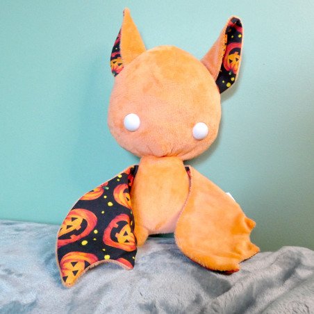 collection halloween kroc peluche komète chauve souris citrouille