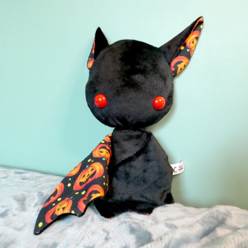 collection halloween kroc peluche komète chauve souris citrouille