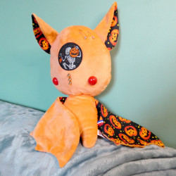 collection halloween kroc peluche komète chauve souris citrouille