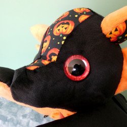 collection halloween kroc peluche dragon