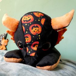 collection halloween kroc peluche dragon